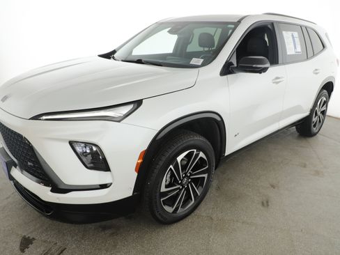 Used 2025 Buick Enclave Sport Touring w/ Super Cruise Package image 3