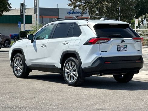 Used 2023 Toyota RAV4 XLE Premium FWD image 5