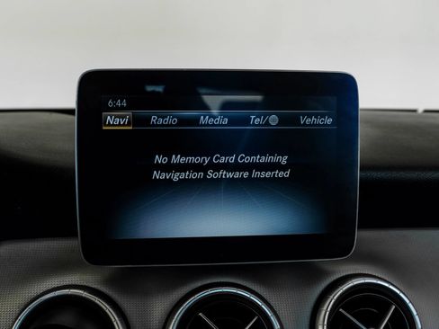 Used 2018 Mercedes-Benz CLA 250 image 29