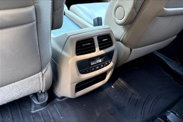 Used 2016 Honda Pilot EX-L image 12