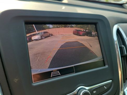 Used 2023 Chevrolet Equinox LT FWD image 33