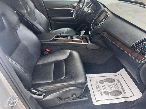 Used 2016 Volvo XC90 T6 Momentum w/ Momentum Plus Package image 14