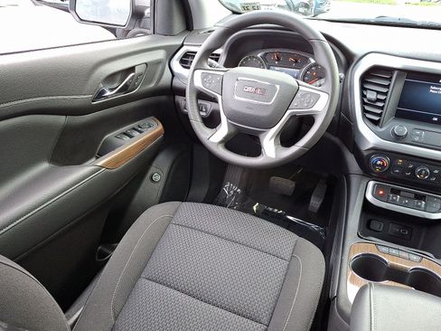 Certified 2023 GMC Acadia SLE w/ Driver Convenience Package image 14