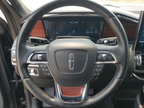 Certified 2023 Lincoln Navigator L Reserve AWD/4WD image 14