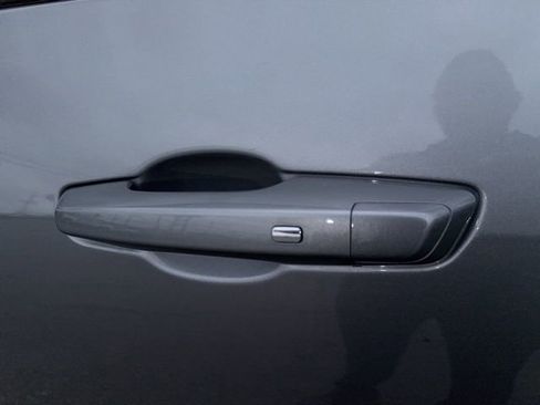 Used 2025 Chevrolet Equinox LT image 22