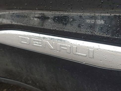 Used 2019 GMC Acadia Denali image 7