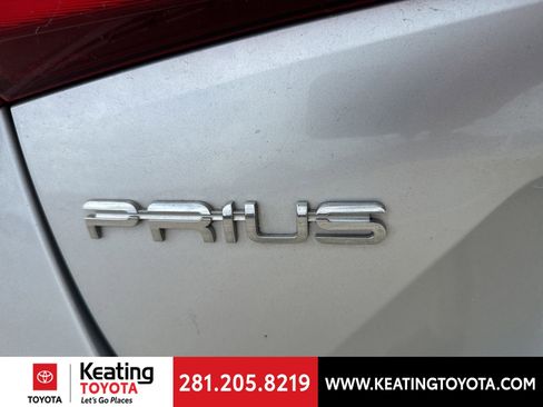 Used 2020 Toyota Prius LE FWD image 9