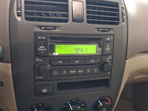 Used 2006 Kia Spectra EX FWD image 18