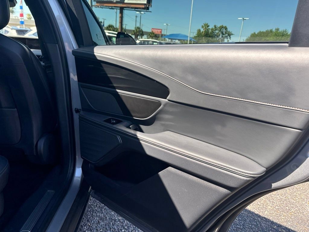 Certified 2024 Lincoln Nautilus Premier w/ Jet Appearance Package AWD/4WD image 22