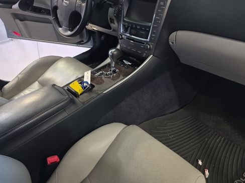 Used 2009 Lexus IS 250 RWD image 17