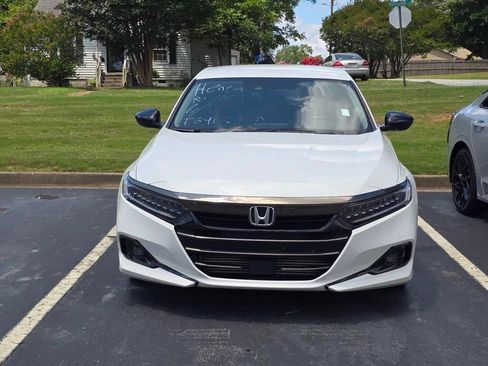 Used 2022 Honda Accord Sport Special Edition image 2