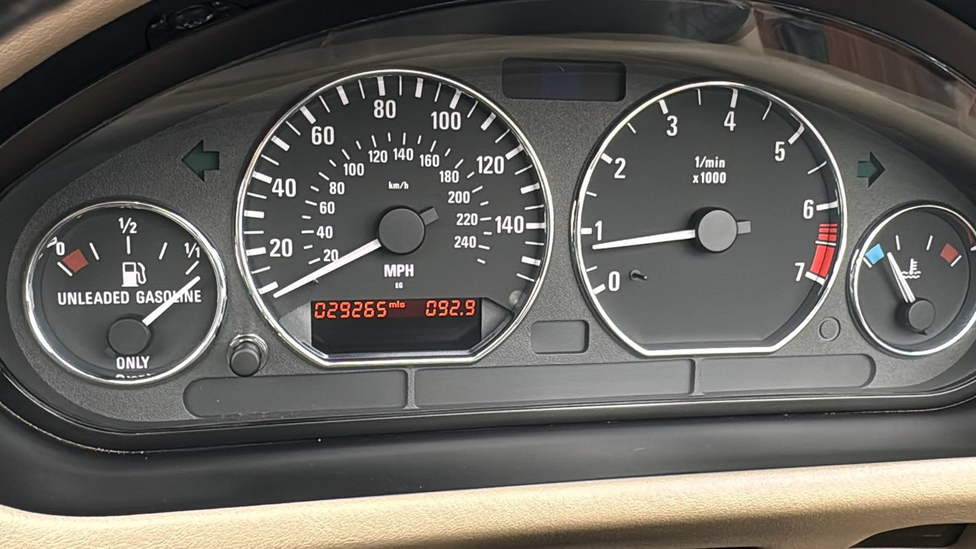 Used 2001 BMW Z3 2.5i RWD image 25