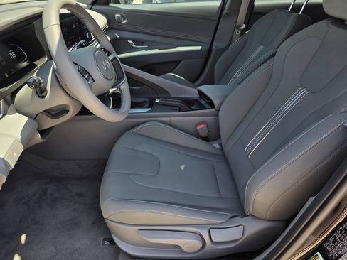 Certified 2026 Hyundai Elantra Sport FWD image 12