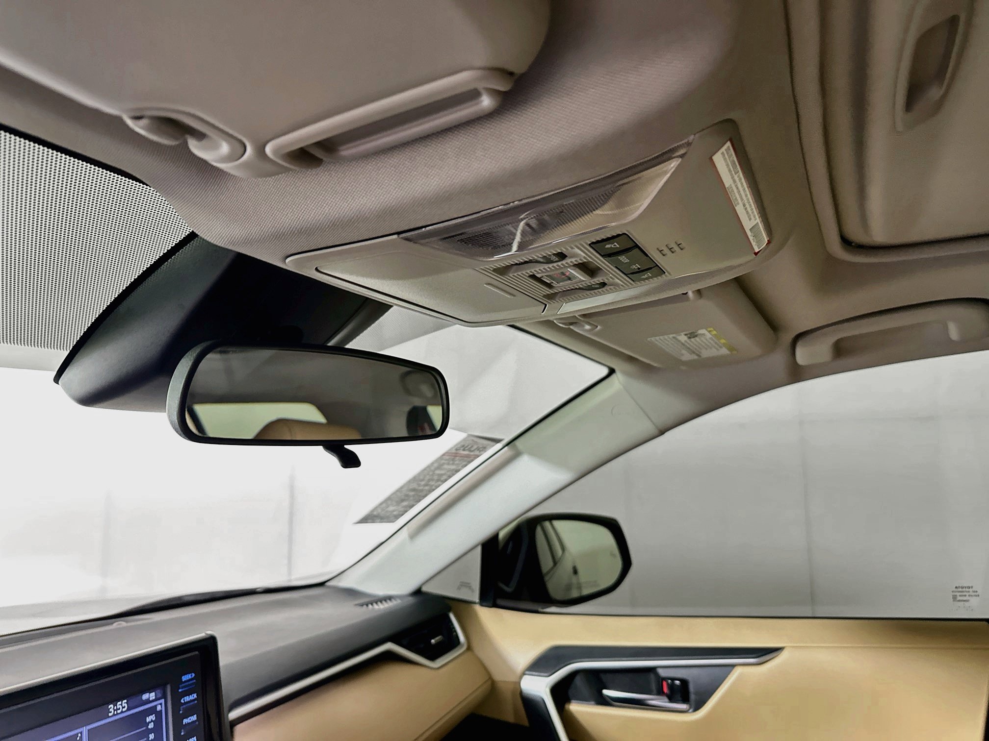 Used 2020 Toyota RAV4 XLE Premium FWD image 18