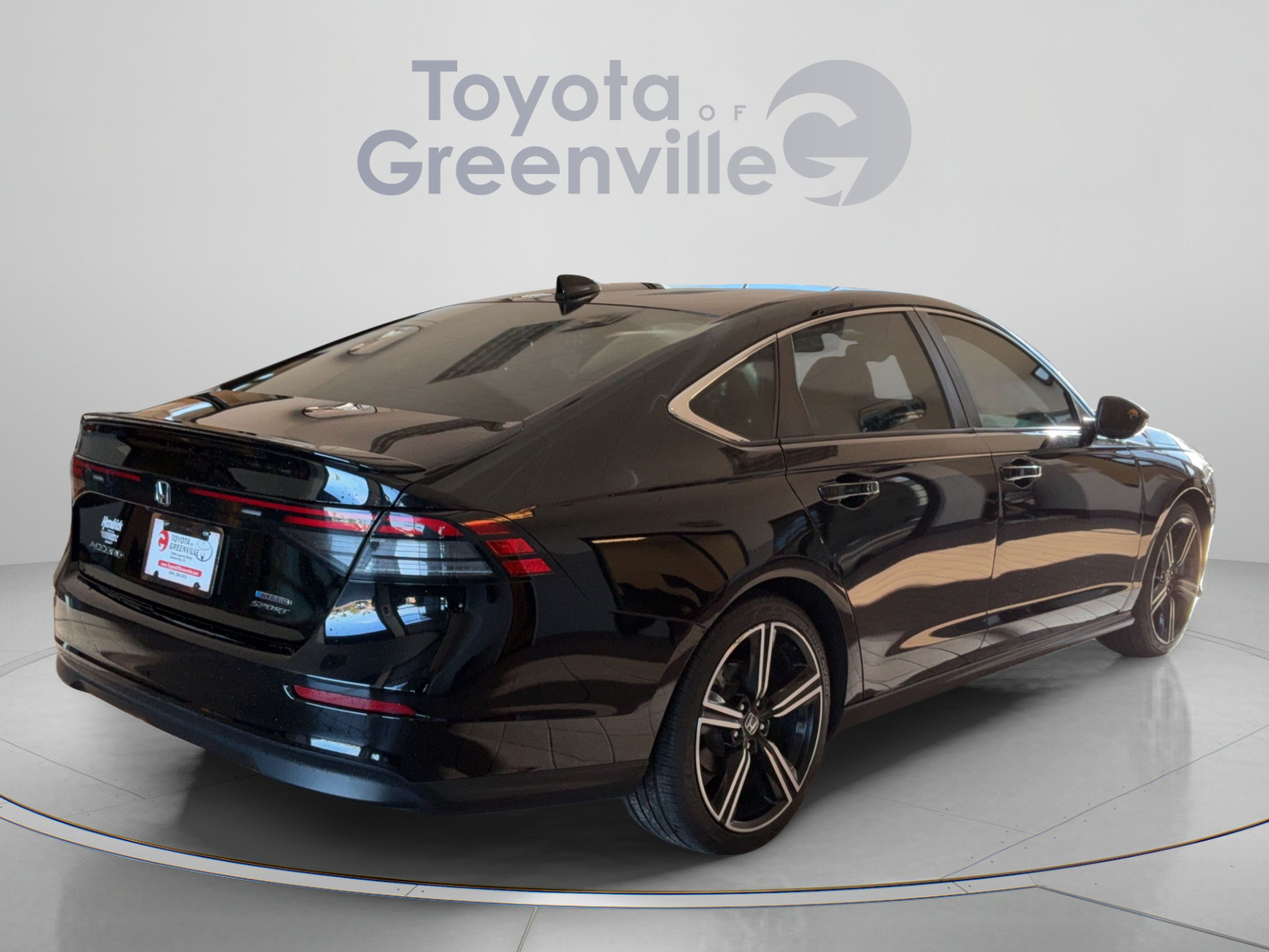 Used 2024 Honda Accord Sport image 6