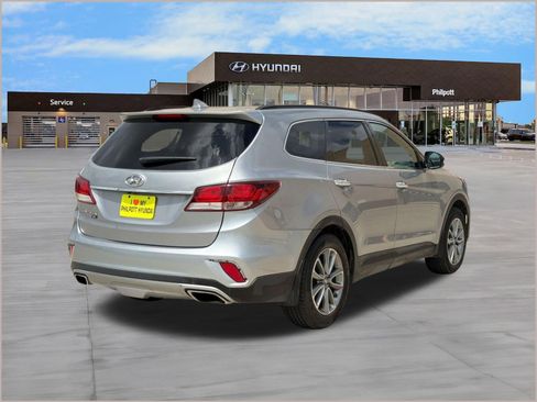 Used 2019 Hyundai Santa Fe XL SE image 9