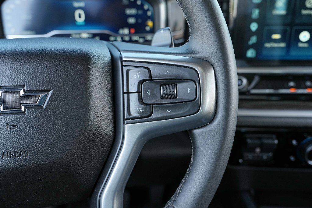 Used 2025 Chevrolet Silverado 1500 LT Trail Boss w/ Convenience Package II AWD/4WD image 35
