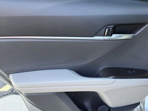 Used 2024 Toyota Camry SE image 24