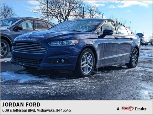 Used 2013 Ford Fusion SE image 1