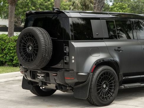 Used 2023 Land Rover Defender 110 AWD/4WD image 7