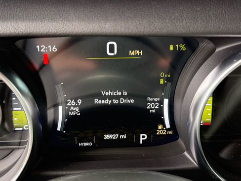 Used 2022 Jeep Wrangler Unlimited Sahara w/ Cold Weather Group image 16