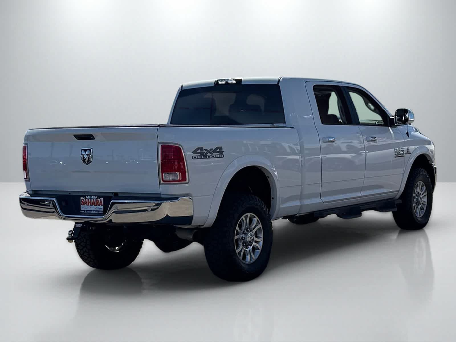 Used 2018 RAM 2500 Laramie w/ Off Road Package AWD/4WD image 7