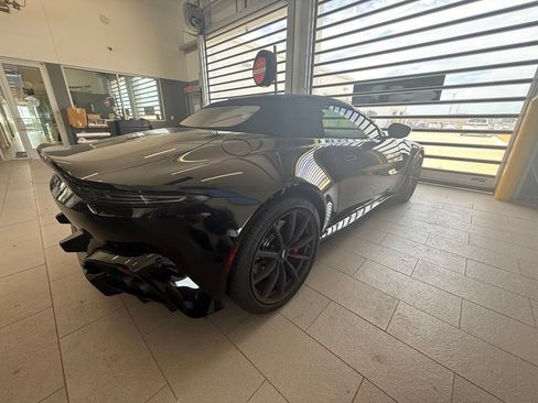 Used 2022 Aston Martin V8 Vantage Roadster RWD image 5