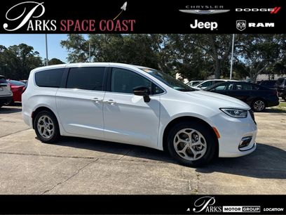 Certified 2024 Chrysler Pacifica Limited