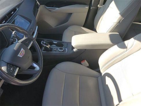 Used 2021 Cadillac XT4 Premium Luxury image 28