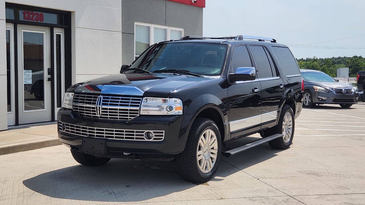 Used 2013 Lincoln Navigator 4WD image 30