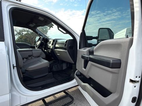 Used 2019 Ford F450 XL w/ Power Equipment Group image 15