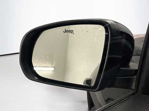 Used 2019 Jeep Compass Limited image 16