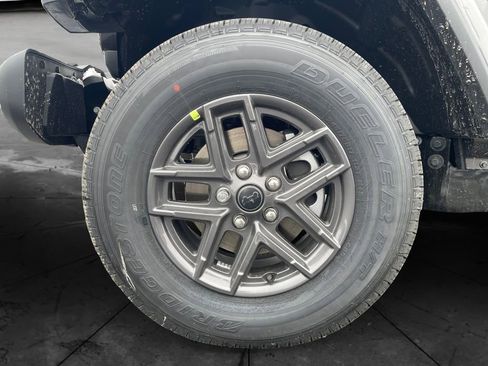 New 2026 Jeep Gladiator Sport image 14