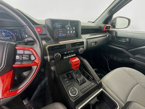 Used 2025 Toyota Tacoma SR5 RWD image 10