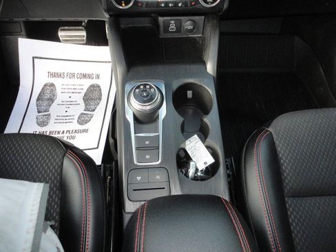 Used 2024 Ford Escape ST-Line image 7