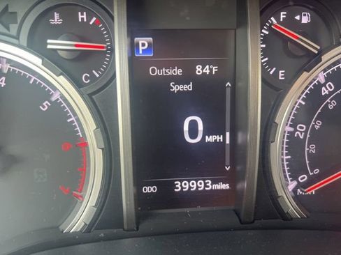Used 2023 Toyota 4Runner Limited AWD/4WD image 6