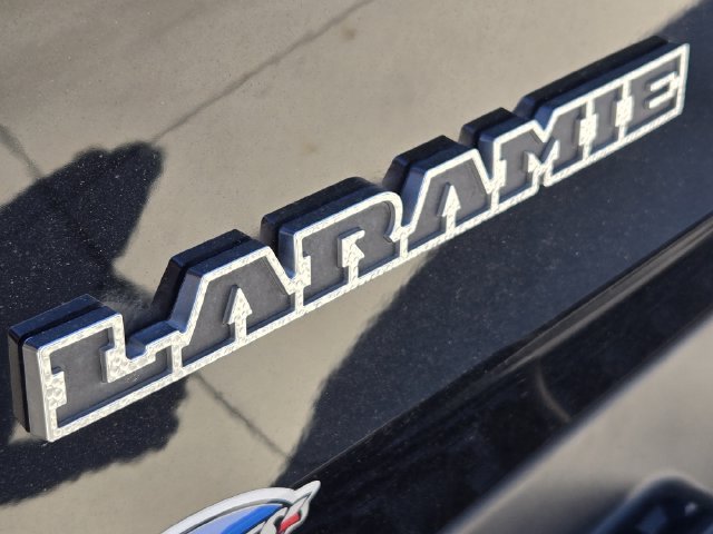 Used 2025 RAM 1500 Laramie AWD/4WD image 13