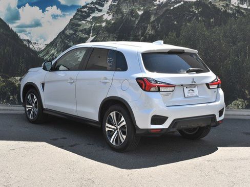 Used 2025 Mitsubishi Outlander Sport AWD image 9