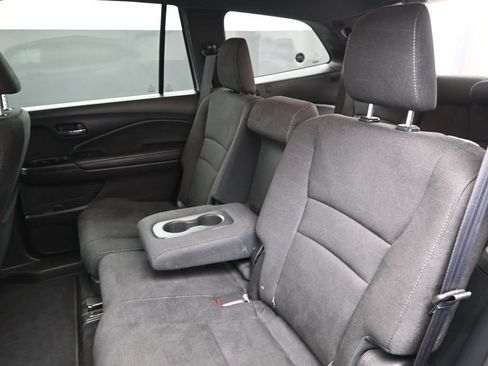 Used 2022 Honda Pilot Sport image 13