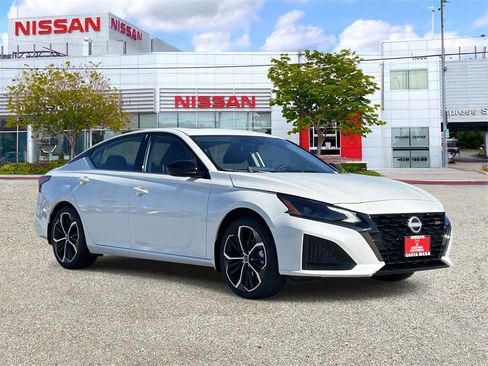 New 2025 Nissan Altima 2.5 SR w/ SR Premium Package image 5