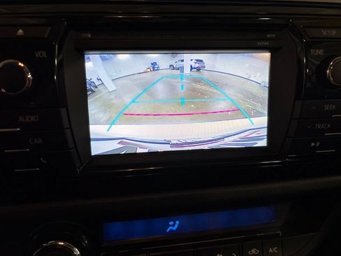 Used 2015 Toyota Corolla S FWD image 27