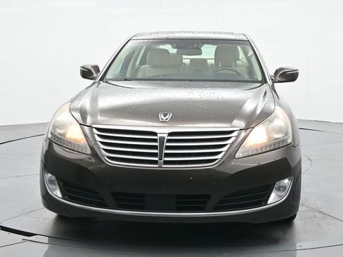 Used 2016 Hyundai Equus Signature RWD image 2