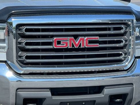 Used 2018 GMC Sierra 2500 SLE w/ SLE Preferred Package AWD/4WD image 40