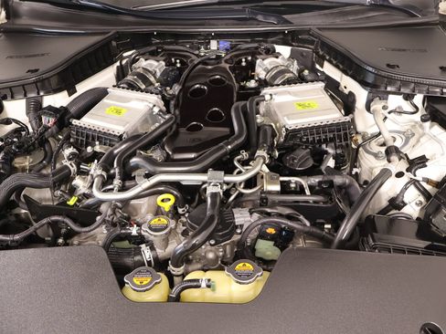 Used 2018 INFINITI Q60 Red Sport 400 w/ Pro Active Package RWD image 20