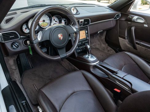 Used 2011 Porsche 911 Carrera 4S AWD/4WD image 2