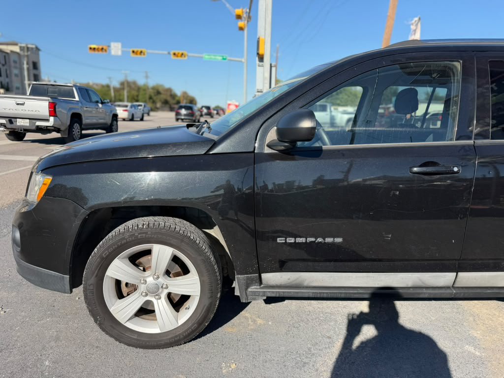 Used 2011 Jeep Compass 2WD image 6