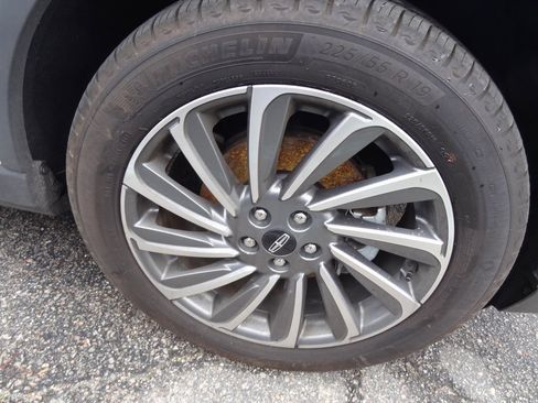 Used 2024 Lincoln Corsair Reserve w/ Equipment Group 202A image 14