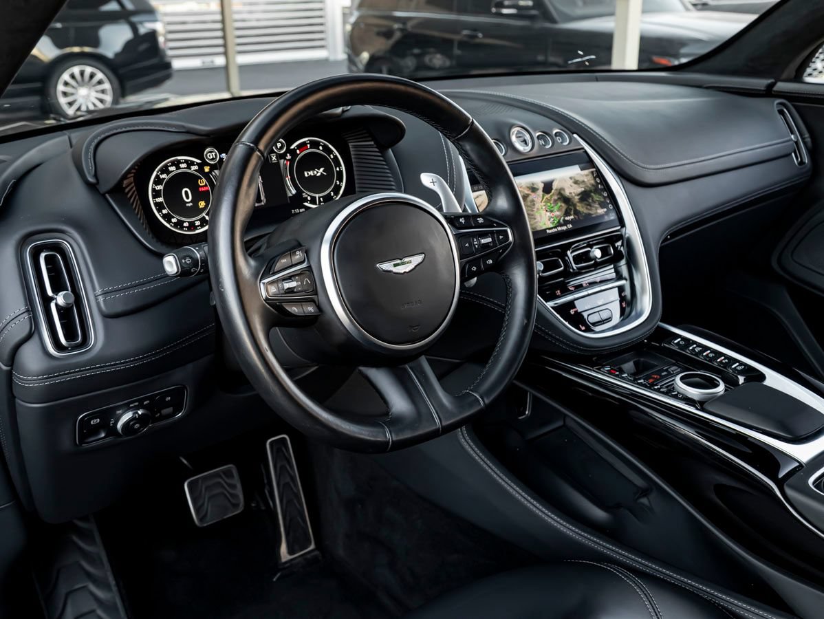 Used 2024 Aston Martin DBX AWD/4WD image 3