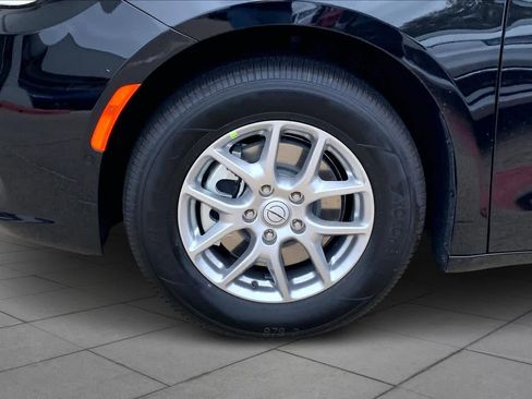 New 2026 Chrysler Pacifica Select image 11