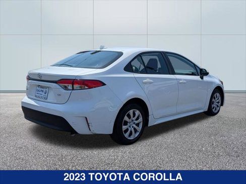 Used 2023 Toyota Corolla LE FWD image 5